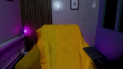 miilu  online show from 10/05/25, 03:16