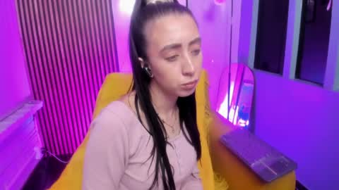 miilu  online show from 04/18/26, 03:54