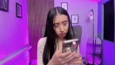 miilu  online show from 04/23/26, 03:52