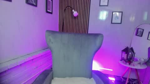 miilu  online show from 08/05/26, 04:04