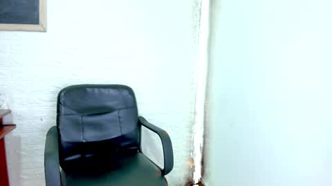 miiss_evaa online show from 02/17/25, 11:23