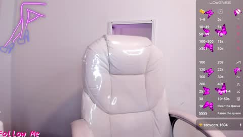Snapshot of miiss_greyy chatting on 01/20/25, 10:26 miiss_greyy online show from 01/20/25, 10:26