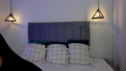 Snapshot of miiss_greyy chatting on 02/15/25, 07:17 miiss_greyy online show from 02/15/25, 07:17