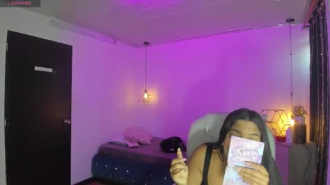 Snapshot of miiss_greyy chatting on 09/14/25, 11:53 miiss_greyy online show from 09/14/25, 11:53