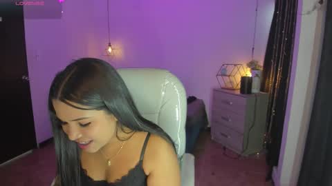 Snapshot of miiss_greyy chatting on 09/19/25, 12:06 miiss_greyy online show from 09/19/25, 12:06
