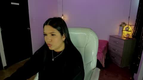 Snapshot of miiss_greyy chatting on 10/09/25, 11:52 miiss_greyy online show from 10/09/25, 11:52