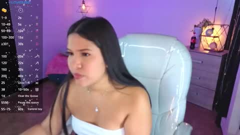 Snapshot of miiss_greyy chatting on 10/17/25, 11:57 miiss_greyy online show from 10/17/25, 11:57