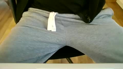 mik online show from 11/07/25, 12:38