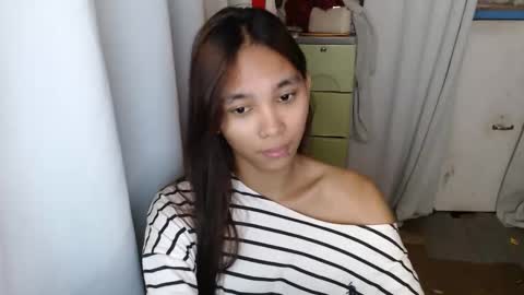 MIKA online show from 04/21/26, 09:06