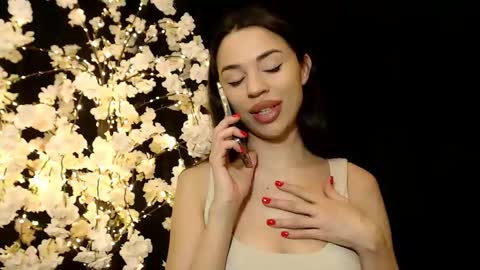 Mika online show from 12/11/24, 05:37