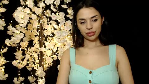 Mika online show from 12/16/24, 07:00