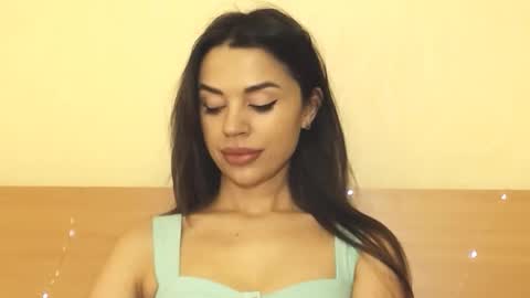 Mika online show from 02/04/25, 05:01