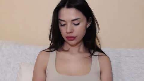 Mika online show from 03/06/25, 09:14