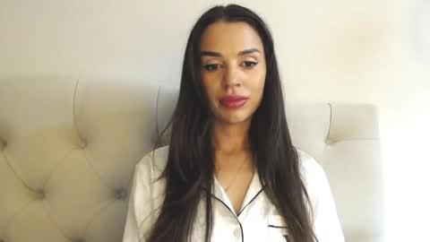 Mika online show from 09/19/25, 08:53