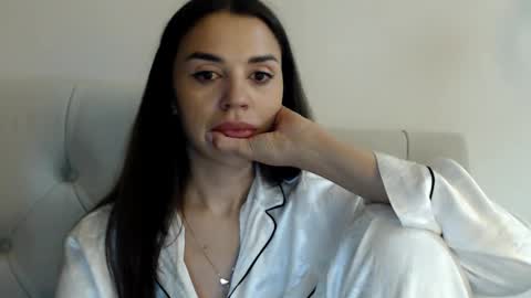 Mika online show from 10/01/25, 10:05