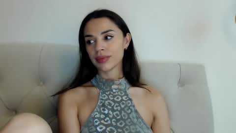 Mika online show from 10/17/25, 06:10