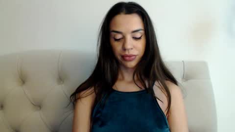 Mika online show from 11/11/25, 05:57