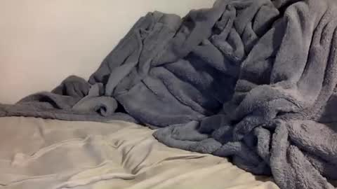 Snapshot of mika_hanma chatting on 11/22/25, 05:28 mika_hanma online show from 11/22/25, 05:28