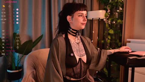 mika_moon_ online show from 12/09/24, 07:18