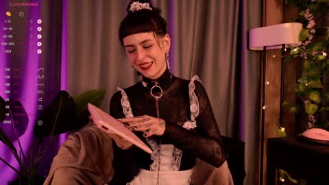 mika_moon_ online show from 12/16/24, 08:05