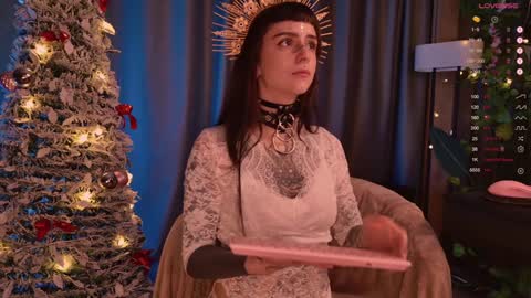 mika_moon_ online show from 12/21/24, 01:26