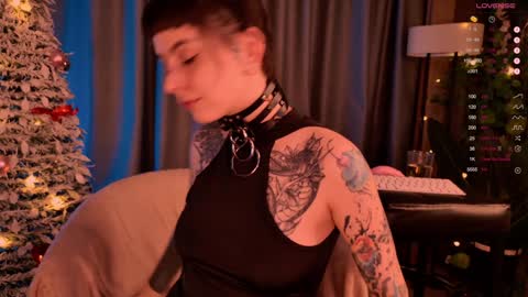 mika_moon_ online show from 12/30/24, 02:42