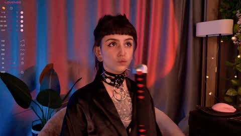 mika_moon_ online show from 01/18/25, 12:24