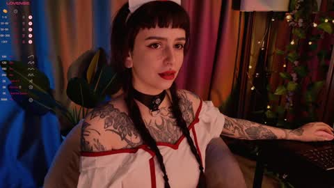 mika_moon_ online show from 01/25/25, 09:46