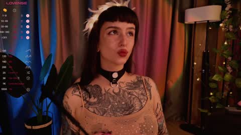 mika_moon_ online show from 01/30/25, 07:59