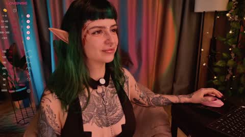 mika_moon_ online show from 02/02/25, 11:32