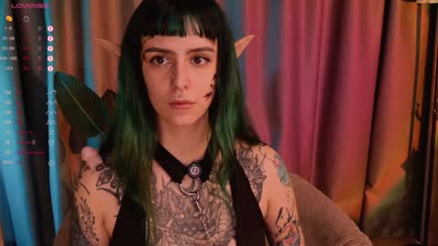 mika_moon_ online show from 02/03/25, 08:46