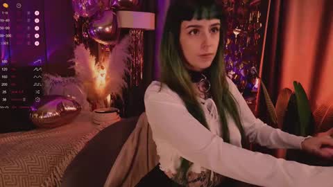 mika_moon_ online show from 02/13/25, 04:43