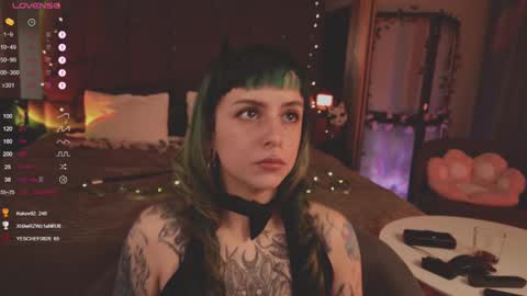 mika_moon_ online show from 02/21/25, 07:21