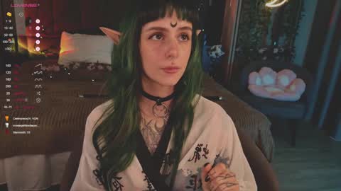 mika_moon_ online show from 03/09/25, 11:14