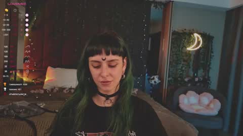 mika_moon_ online show from 03/09/25, 02:21