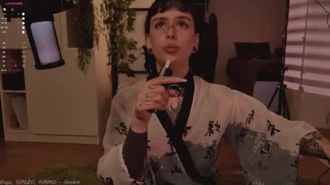 mika_moon_ online show from 09/19/25, 05:46