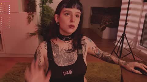 mika_moon_ online show from 10/03/25, 06:38