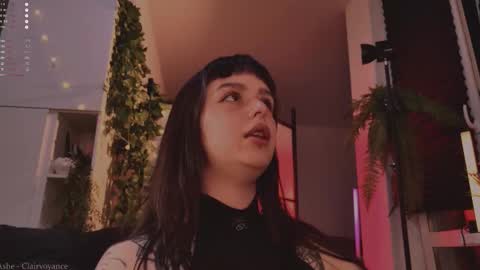 mika_moon_ online show from 11/21/25, 07:01