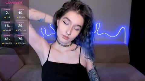 Mika online show from 10/20/25, 03:56