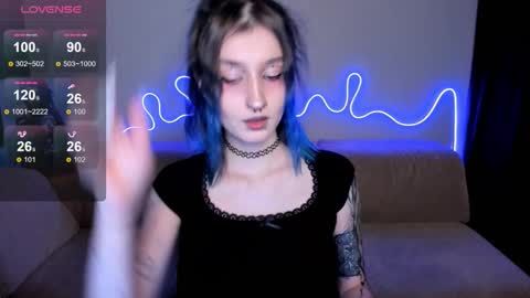 Mika online show from 11/02/25, 03:47