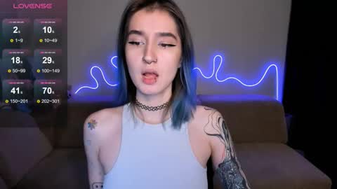 Mika online show from 11/19/25, 08:58