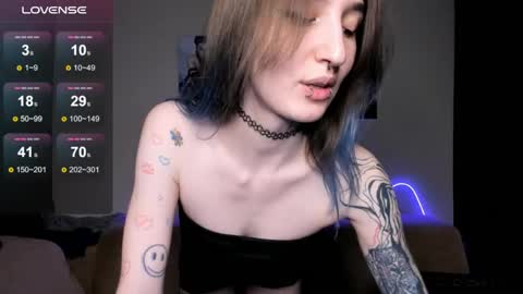 Snapshot of mika_reid chatting on 05/04/26, 09:00 Mika online show from 05/04/26, 09:00