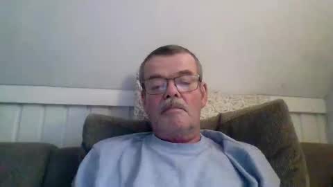 Snapshot of mikael42 chatting on 02/28/26, 02:40 mikael42 online show from 02/28/26, 02:40