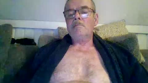 Snapshot of mikael42 chatting on 04/07/26, 06:41 mikael42 online show from 04/07/26, 06:41