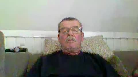 Snapshot of mikael42 chatting on 04/17/26, 09:12 mikael42 online show from 04/17/26, 09:12