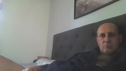 Snapshot of mikael_r52 chatting on 06/01/26, 11:01 mikael_r52 online show from 06/01/26, 11:01
