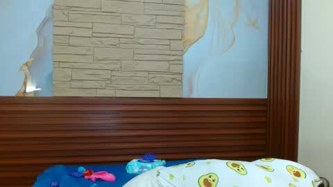 Snapshot of mikaela303av chatting on 10/01/25, 04:29 mikaela303av online show from 10/01/25, 04:29