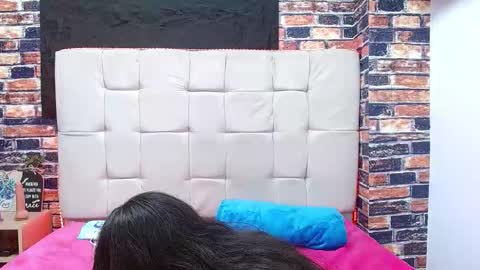 Snapshot of mikaela303av chatting on 10/13/25, 03:39 mikaela303av online show from 10/13/25, 03:39