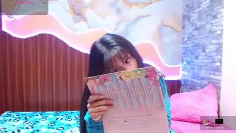 Snapshot of mikaela303av chatting on 11/04/25, 02:43 mikaela303av online show from 11/04/25, 02:43