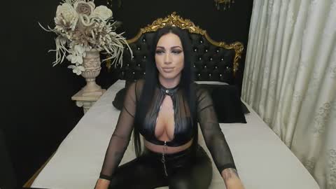 Snapshot of mikaelajensen chatting on 02/07/25, 07:40 Mikaela online show from 02/07/25, 07:40